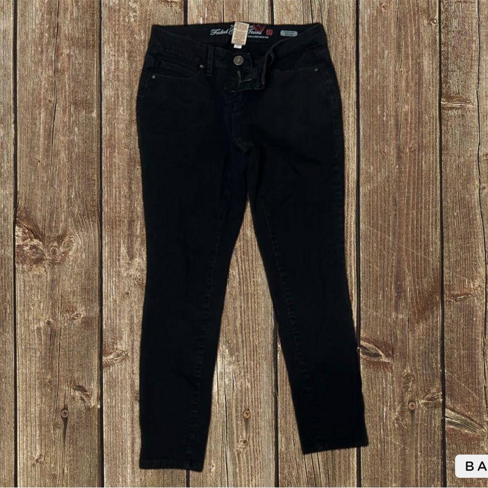 Faded Glory Black ultimate skinny jeans Size 4P